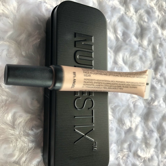Nudestix Highlighter in 99% Angel - Picture 3 of 4